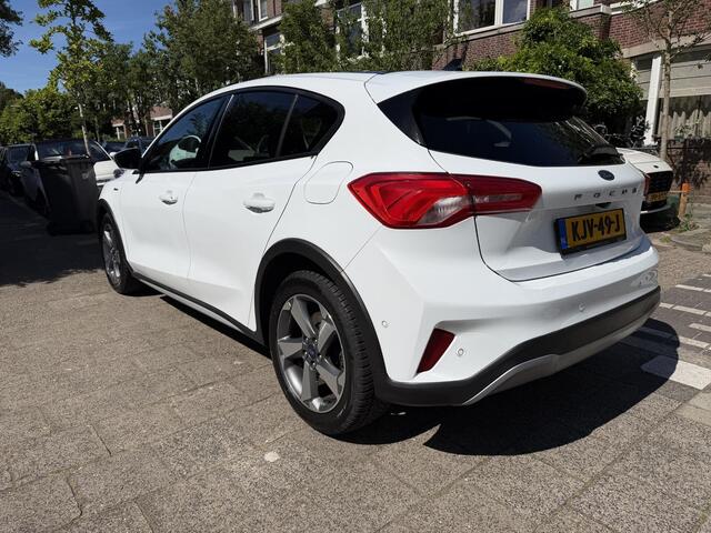 Ford FOCUS 1.5 EcoBoost Active Business NAVI PANO ACC LED KEYLESS CARPLAY HEADUP DISPLAY.