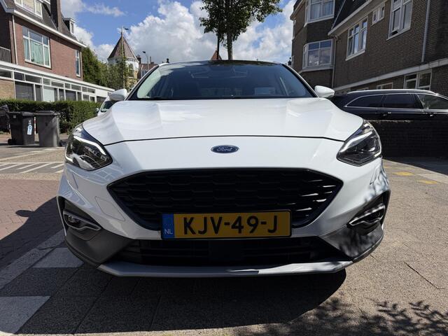 Ford FOCUS 1.5 EcoBoost Active Business NAVI PANO ACC LED KEYLESS CARPLAY HEADUP DISPLAY.