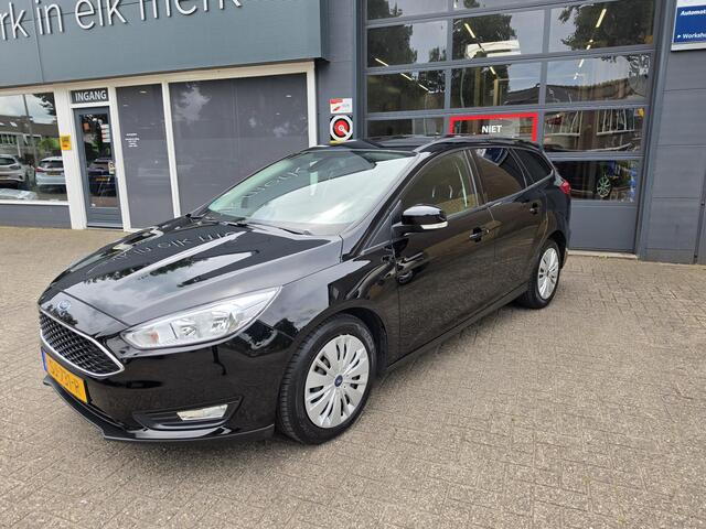 Ford FOCUS Wagon 1.0 Lease Edition / Airco/ Navigatie/ Cruise/ Apple carplay/ PDC