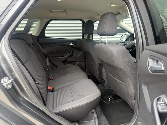 Ford FOCUS Wagon 1.0 Titanium 1e Eigenaar|Navi|Clima|Cruise|Carplay|Stoel+Stuur verw|PDC V+A|APK tot 12-2026