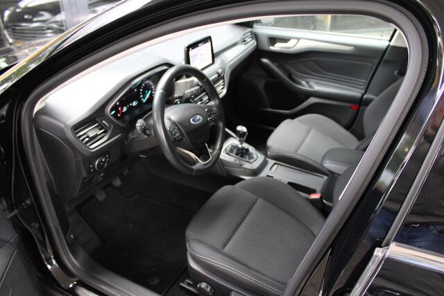 Ford FOCUS Wagon 1.0 EcoBoost Titanium Business | Achteruitrijcamera | Stoelverwarming | Stuurverwarming