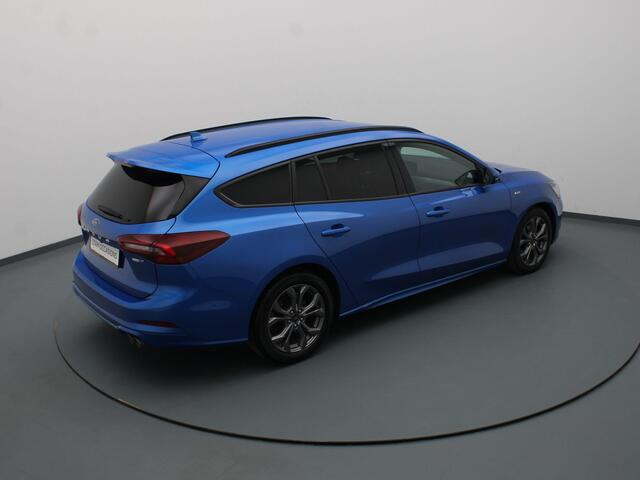 Ford FOCUS Wagon EcoBoost Hybrid ST Line Style Winter Package