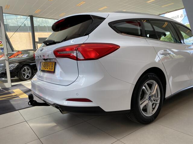 Ford FOCUS Wagon 1.0 EcoBoost Trend Edition Business,Navigatie,Achteruitrijcamera,Spraakbediening,Elektrische-Trekhaak,Airco&Cruiscontrol,V&A Sensoren,DAB,Telefoonlader,16 Inch Lmv