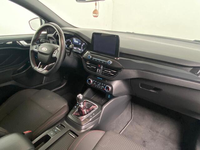 Ford FOCUS Wagon 1.0 EcoBoost Hybrid ST Line X Business