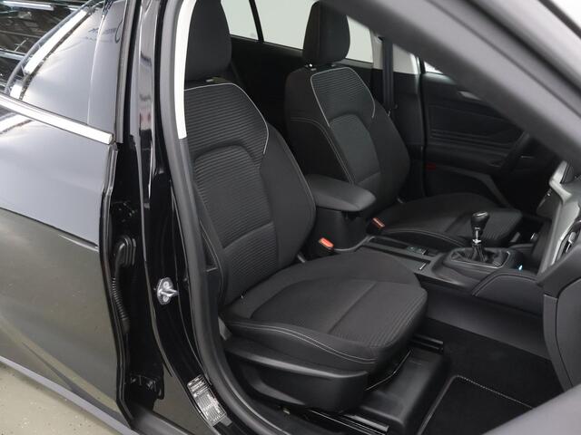 Ford FOCUS Wagon 1.0 EcoBoost Hybrid Titanium X | Winterpakket | AGR Stoelen | B&O | Parkeercamera | Cruise Control | Navigatie |