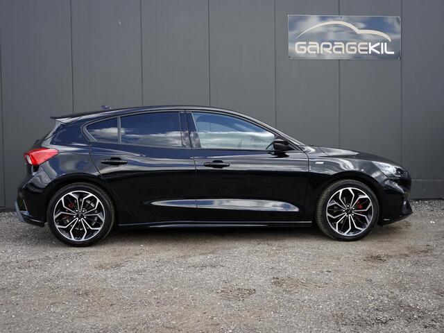 Ford FOCUS 1.0 EcoBoost Hybrid ST Line X Business Adaptive cruise / 18'' LM velgen / Privacy glass / LED / B&O / Keyless / Winterpack