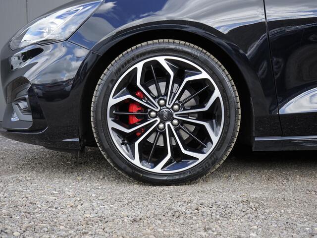 Ford FOCUS 1.0 EcoBoost Hybrid ST Line X Business Adaptive cruise / 18'' LM velgen / Privacy glass / LED / B&O / Keyless / Winterpack