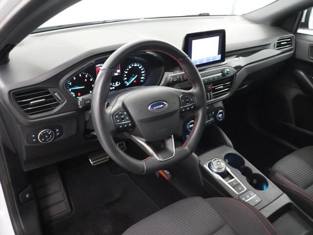 Ford FOCUS 1.0 EcoBoost St Line | Trekhaak | Panoramadak | Winterpakket | Cruise Control Adaptief | Parkeercamera |