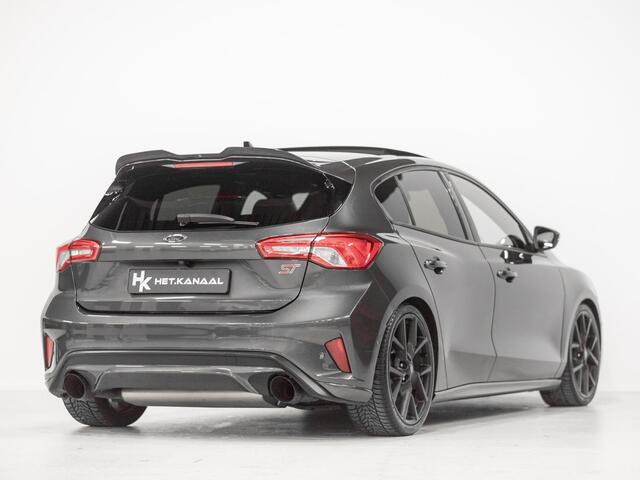 Ford FOCUS 2.3 EcoBoost ST-3 Pano Virtual Milltek B&O ACC