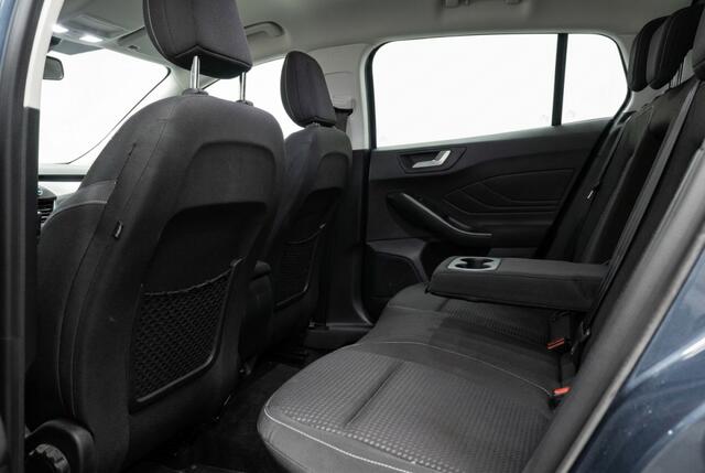 Ford FOCUS wagon Cool & Connect Winterpakket l Camera l Navigatie