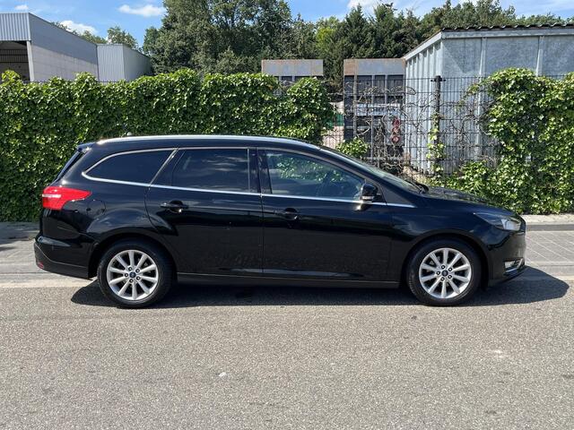 Ford FOCUS Wagon 1.0 Titanium * Carplay * Nieuwe Distr. * Camera * Garantie