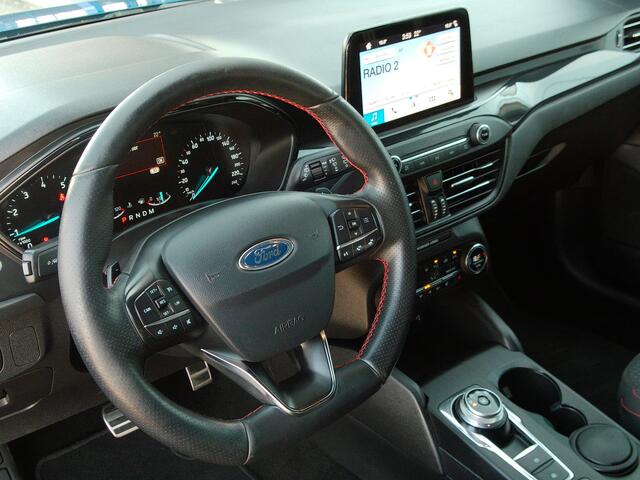 Ford FOCUS Wagon 1.0 EcoBoost ST-Line, Automaat / Trekhaak / Carplay + Android Auto / Camera + Sensoren / Keyless / 17'' LMV