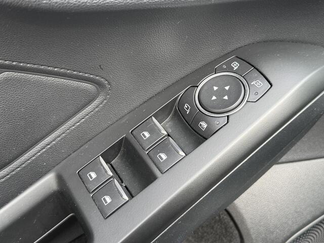 Ford FOCUS Wagon 1.0 EcoBoost Titanium Business / stoel en stuur verwarming/ voorruit verwarming / achteruitrijcamera met parkeersensoren voor + achter / apple carplay en android auto / adaptief cruise control