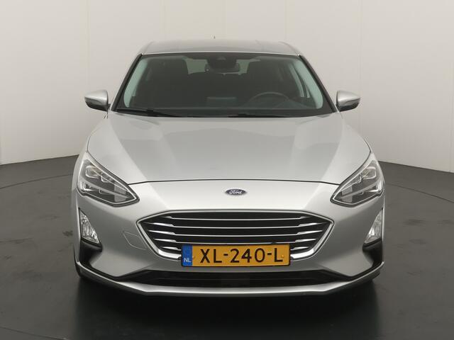 Ford FOCUS Titanium | Trekhaak | Winterpack | Adap. Cruise | 100% dealer onderhouden |