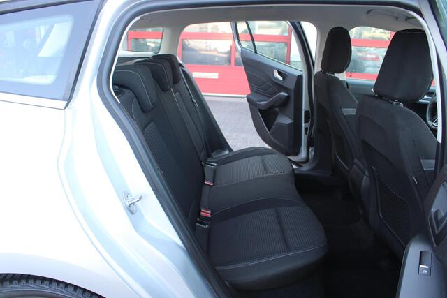 Ford FOCUS Wagon 1.0 EcoBoost Trend Edition Business Trekhaak/Camera/Led