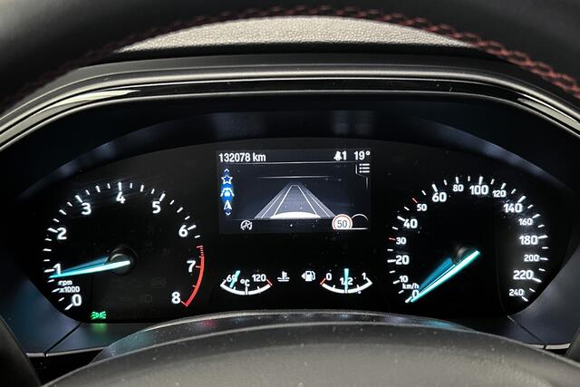 Ford FOCUS Wagon 1.0 EcoBoost ST Line Business | Camera | LED koplampen | Trekhaak