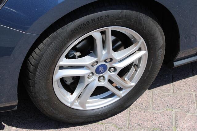 Ford FOCUS 1.0 EcoBoost Trend Business Edition - Navi