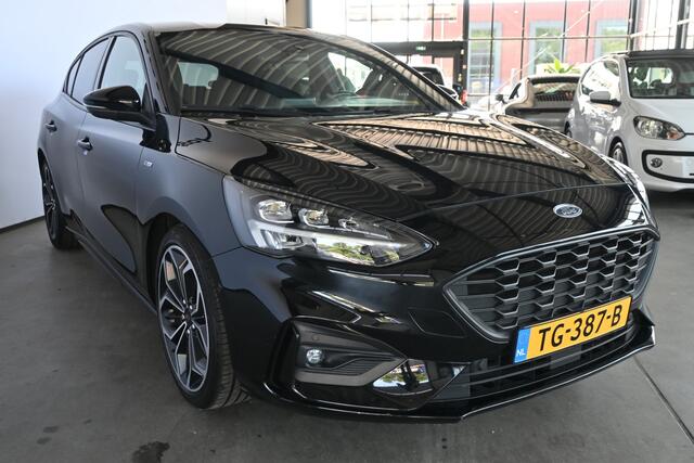 Ford FOCUS 1.0 EcoBoost ST Line Business Clima CarPlay Camera Led Navigatie Cruise Trekhaak Goed onderhouden! Inruil Mogelijk!