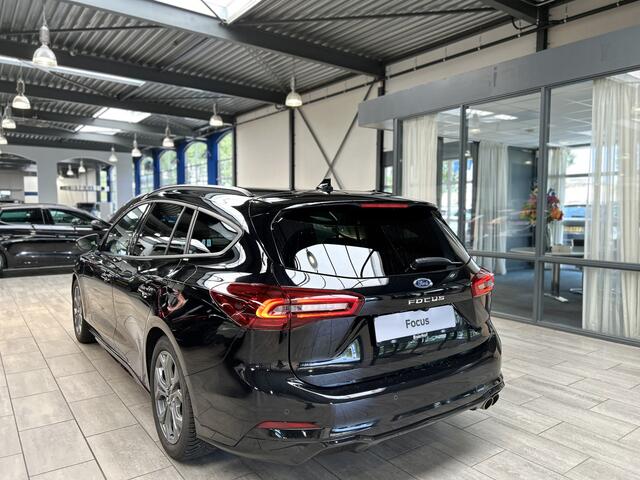 Ford FOCUS Wagon EcoBoost Hybrid 155pk ST Line X | AUTOMAAT | Matrix LED | Adapt. Cruise | AGR Stoel | Elektrische Achterklep | Winterpack | SYNC 4 |