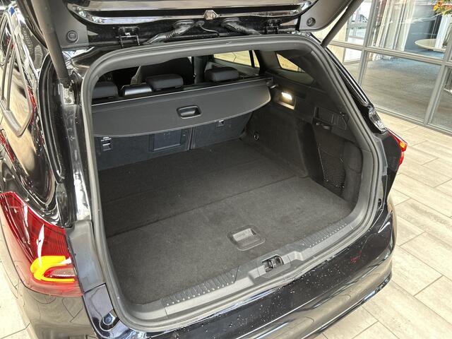 Ford FOCUS Wagon EcoBoost Hybrid 155pk ST Line X | AUTOMAAT | Matrix LED | Adapt. Cruise | AGR Stoel | Elektrische Achterklep | Winterpack | SYNC 4 |