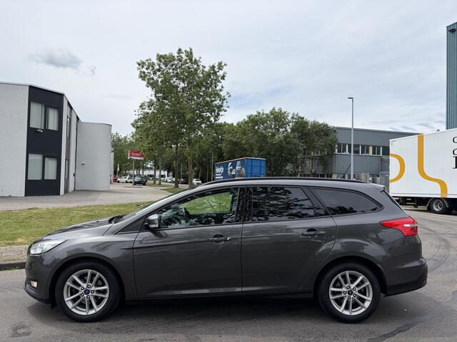 Ford FOCUS Wagon 1.0i Eco-Boost Edition 6-Bak 126 PK. Distributieriem en waterpomp vervangen bij 197.000 KM !!! Zeer fijn rijdende auto !!