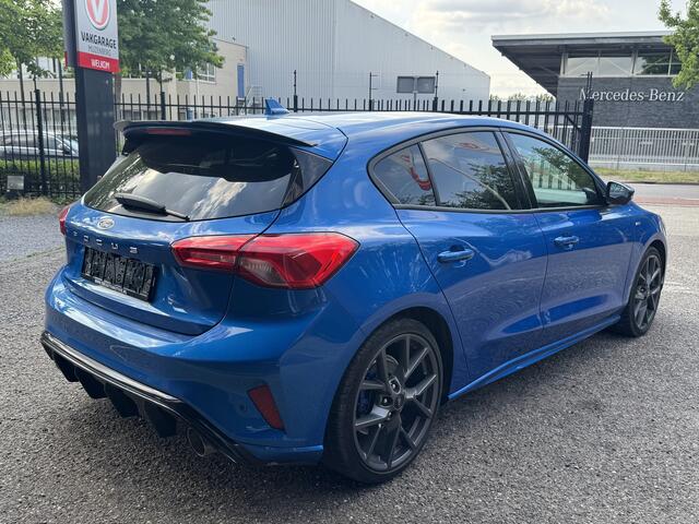 Ford FOCUS 1.5 EcoBoost ST Line Business // 183 PK!! // B&O AUDIO // APPLE CARPLAY - ANDROID AUTO // CAMERA // CLIMA // ADAPTIVE CRUISE // STOEL + STUUR VERWARMING //