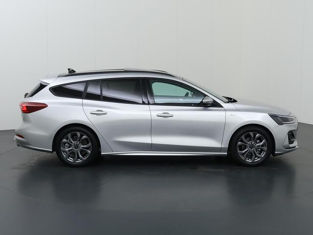 Ford FOCUS 1.0 EcoBoost Hybrid ST Line X | Trekhaak | Panoramadak | Winterpakket | Matrix Led Koplampen | Navigatie |