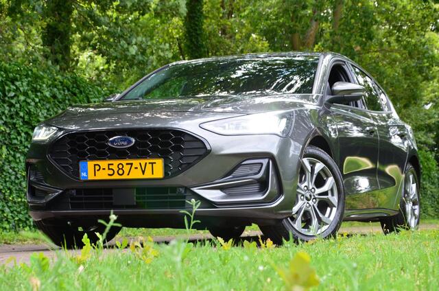 Ford FOCUS 1.0 EcoBoost Hybrid ST Line Style Navi/Led/Pdc/Ecc/Stuur Stoel&Ruitverwarming /Achteruitrijcamera/Privacy-Glass