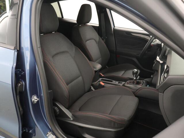 Ford FOCUS 1.0 EcoBoost Hybrid ST Line X | Winterpakket | B&O | Parkeercamera | Navigatie | Cruise Control | Climate Control |