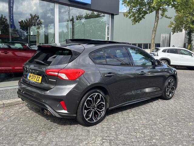 Ford FOCUS 5 Drs. 1.0 EcoBoost ST Line Business | Panoramadak | Dodehoek | Camera | B&O | Adapt. Cruise | HUD | etc. etc.