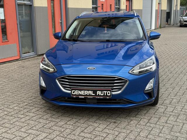 Ford FOCUS Wagon 1.0 EcoBoost ST Line X, Navi, Led