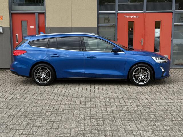 Ford FOCUS Wagon 1.0 EcoBoost ST Line X, Navi, Led