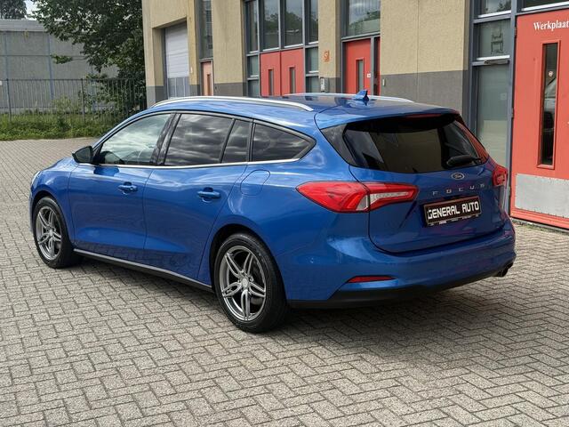 Ford FOCUS Wagon 1.0 EcoBoost ST Line X, Navi, Led
