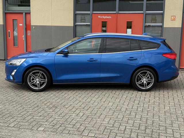 Ford FOCUS Wagon 1.0 EcoBoost ST Line X, Navi, Led