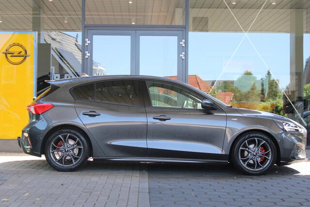 Ford FOCUS 1.0 EcoBoost ST Line | Trekhaak | Winterpack | Adaptieve cruise