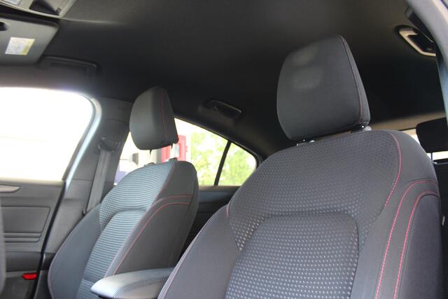 Ford FOCUS 1.0 EcoBoost ST Line | Trekhaak | Winterpack | Adaptieve cruise