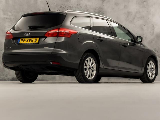 Ford FOCUS Wagon 1.0 Titanium Sport (APPLE CARPLAY, NAVIGATIE, CLIMATE, GETINT GLAS, SPORTSTOELEN, KEYLESS, PARKEERSENSOREN, NIEUWE APK, NIEUWSTAAT)