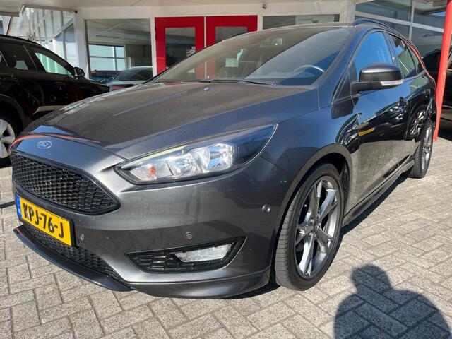 Ford FOCUS 1.5 ST-Line 1e Eigenaar Sportief Navi PDC