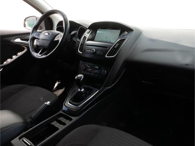 Ford FOCUS Wagon 1.0 Titanium Trekhaak/ Navigatie/ Climate control/ Cruise control/ 16" Lmv