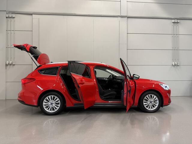 Ford FOCUS Wagon 1.0 EcoBoost Titanium aut. PANO/TREKHAAK/B&O/CAMERA/LED/ADAPTIVE CRUISE/CARPLAY/KEYLESS/STOEL+STUURVERW/PDC+ASSIST/PRIVACY/ORIG. NL AUTO/APK T/M 04-2027
