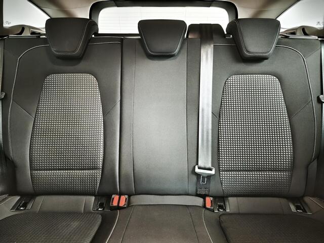 Ford FOCUS Wagon 1.0 EcoBoost Trend Edition Business | NAVI | PARKEERSENSOREN V+A | TREKHAAK | CLIMATE CONTROL