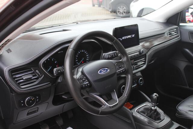 Ford FOCUS 1.5 EcoBoost 182pk Vignale Navi, Panoramadak, Leer, Winterpack, Head-up, 18" All Weather