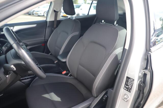 Ford FOCUS Wagon 1.0 EcoBoost Trend Edition Business 101PK Trekhaak Navigatie Carplay Android Airco Cruise Control 16 inch LMV(Trekhaak)