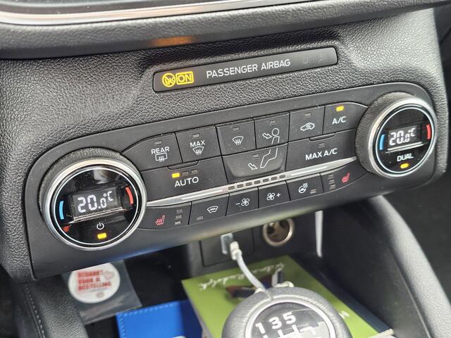 Ford FOCUS Wagon 1.0 EcoBoost ST Line Business | winterpack | Adaptieve cruise control | Trekhaak | 1.000kg trekgewicht