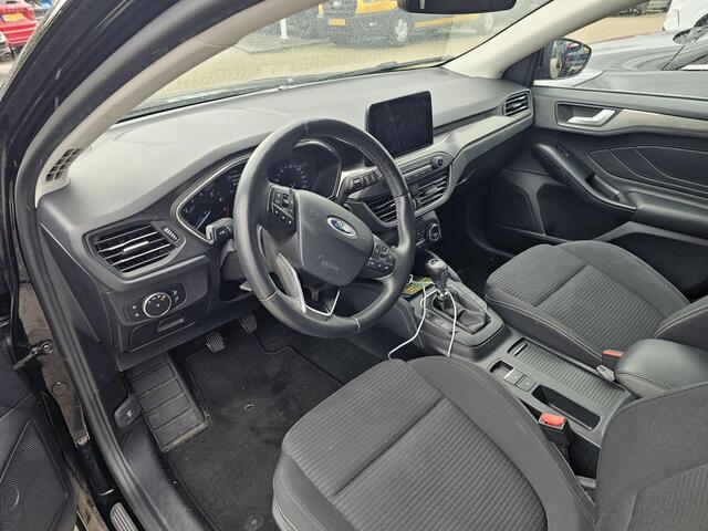 Ford FOCUS Wagon 1.0 EcoBoost ST Line Business | winterpack | Adaptieve cruise control | Trekhaak | 1.000kg trekgewicht