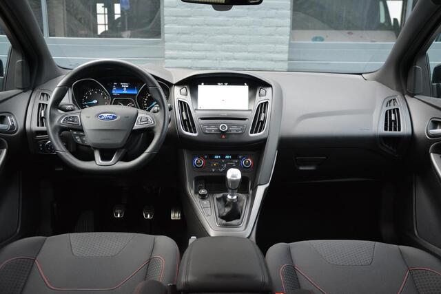 Ford FOCUS 1.0 ST-Line
