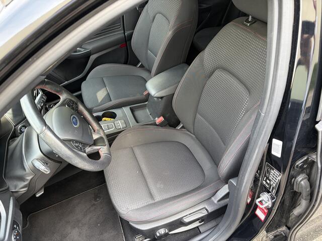 Ford FOCUS 1.0 EcoBoost Titanium Business / AUTOMAAT / NAVI / CRUISE / 135dkm!