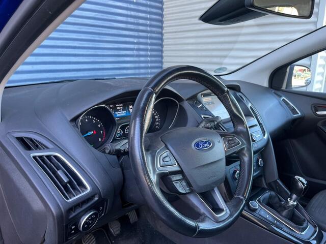 Ford FOCUS 1.0 125PK titanium Navi Blis Trekhaak Nieuwe Distributie