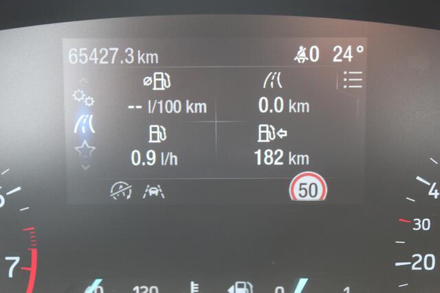Ford FOCUS 1.0 EcoBoost Titanium Business , 125pk , Slects 65427km Climate control , Camera , Cruise control , Trekhaak , Luxe uitvoering Stoel,Stuur en Voorruitverwarming , Blind Spot ,
