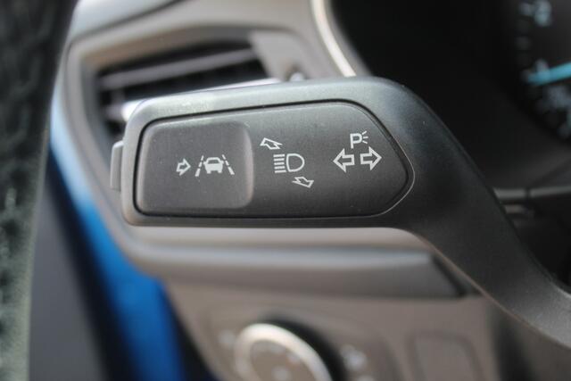 Ford FOCUS 1.0 EcoBoost Titanium Business , 125pk , Slects 65427km Climate control , Camera , Cruise control , Trekhaak , Luxe uitvoering Stoel,Stuur en Voorruitverwarming , Blind Spot ,
